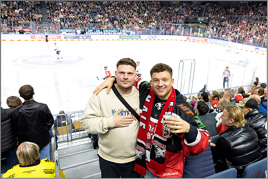 PENNY DEL;  Kölner Haie - Grizzly Wolfsburg; Köln, 26.10.2022